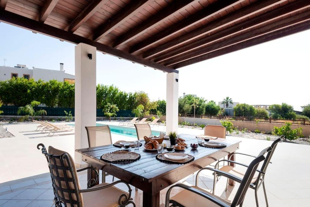 Villa Maribia With Private Pool Gennadi Bagian luar foto